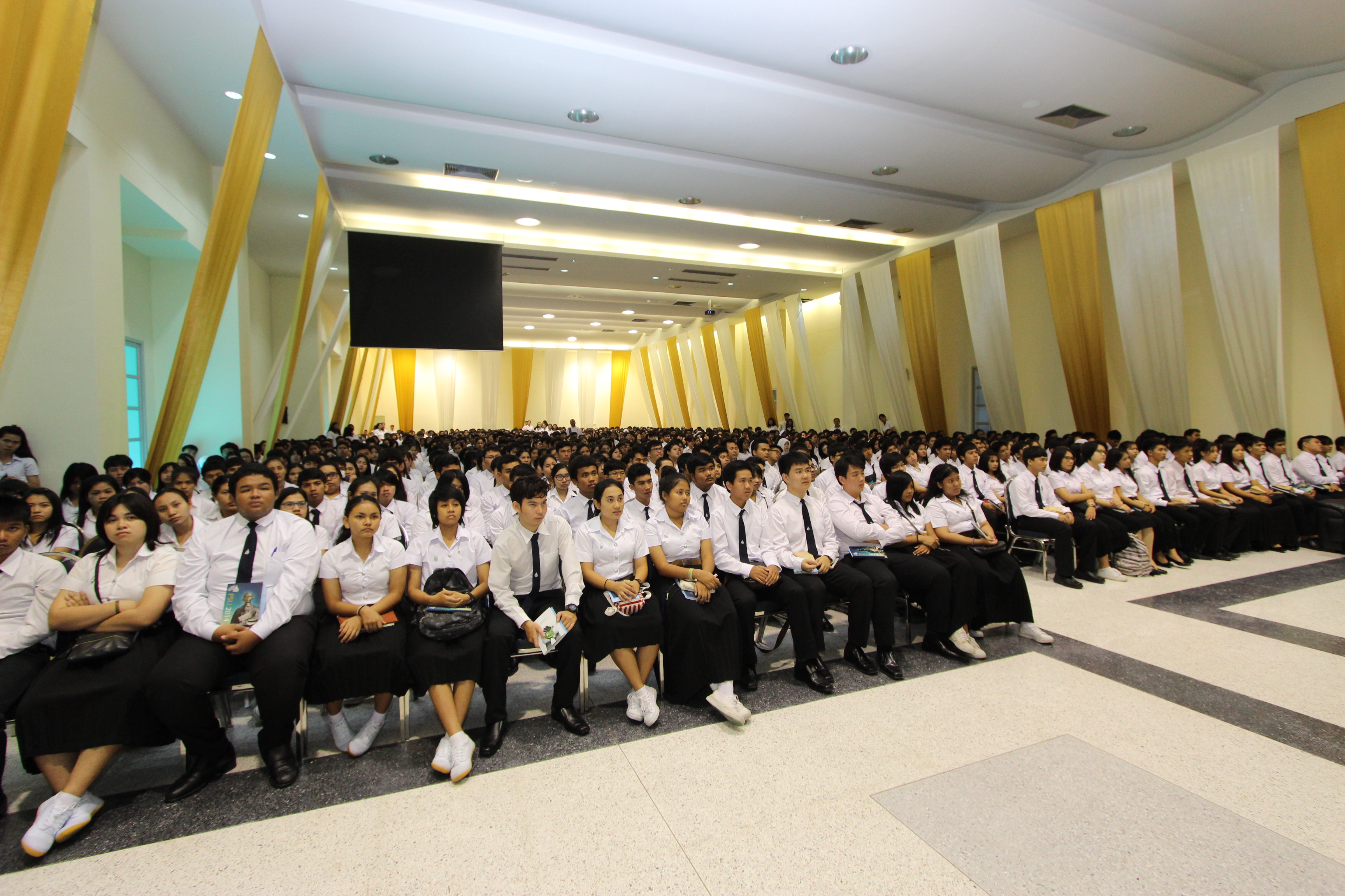 PSU OFFERS SCHOLARSHIPS TO CAMBODIAN STUDENTS UNDER THE ROYAL SPONSORSHIP PROJECT IN THE KINGDOM OF CAMBODIA