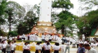 ม.อ.สุราษฎร์ธานี ร่วมงานแห่ผ้าห่มพระธาตุศรีสุราษฎร์ แลธรรมชาติเขาท่าเพชร 