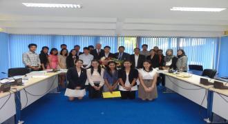 ม.อ.สุราษฯ จัดสอบป้องกันวิทยานิพนธ์นักศึกษาระดับปริญญาเอก โดย Professor Dr. Norbert Vennemann 