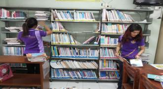  23 เม.ย. 2557 	บุคลากรของศูนย์สนเทศและการเรียนรู้ และนักศึกษา ม.อ.สุราษฎร์ธานี จัดทำระบบห้องสมุดให้กับโรงเรียนบ้านบางใหญ่ จ.สุราษฎร์ธานี
