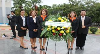 วิทยาเขตสุราษฎร์ธานี เข้าร่วมวางพวงมาลาวันรพี ประจำปี 2557 ณ บริเวณอนุสาวรีย์พระองค์เจ้ารพีพัฒนศักดิ์ฯ สำนักงานอธิบดีผู้พิพากษาภาค 8