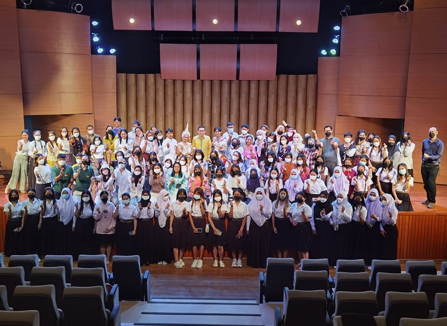 Read more about the article คณะพาณิชยศาสตร์และการจัดการ ม.อ.ตรัง จัดค่ายแลกเปลี่ยนภาษาและวัฒนธรรมให้กับ นักศึกษา UM
