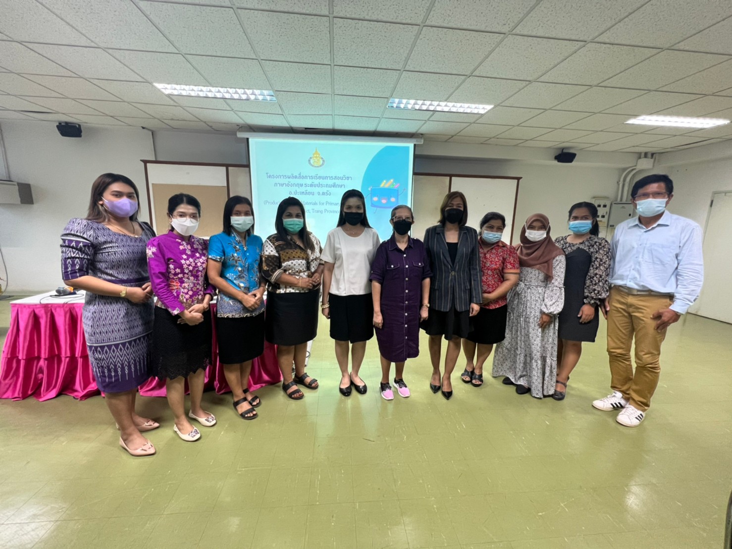 Read more about the article คณะพาณิชยศาสตร์ฯ ม.อ.ตรัง จัดโครงการให้ความรู้ผลิตสื่อการสอนภาษาอังกฤษ ต่อเนื่องปีที่ 6