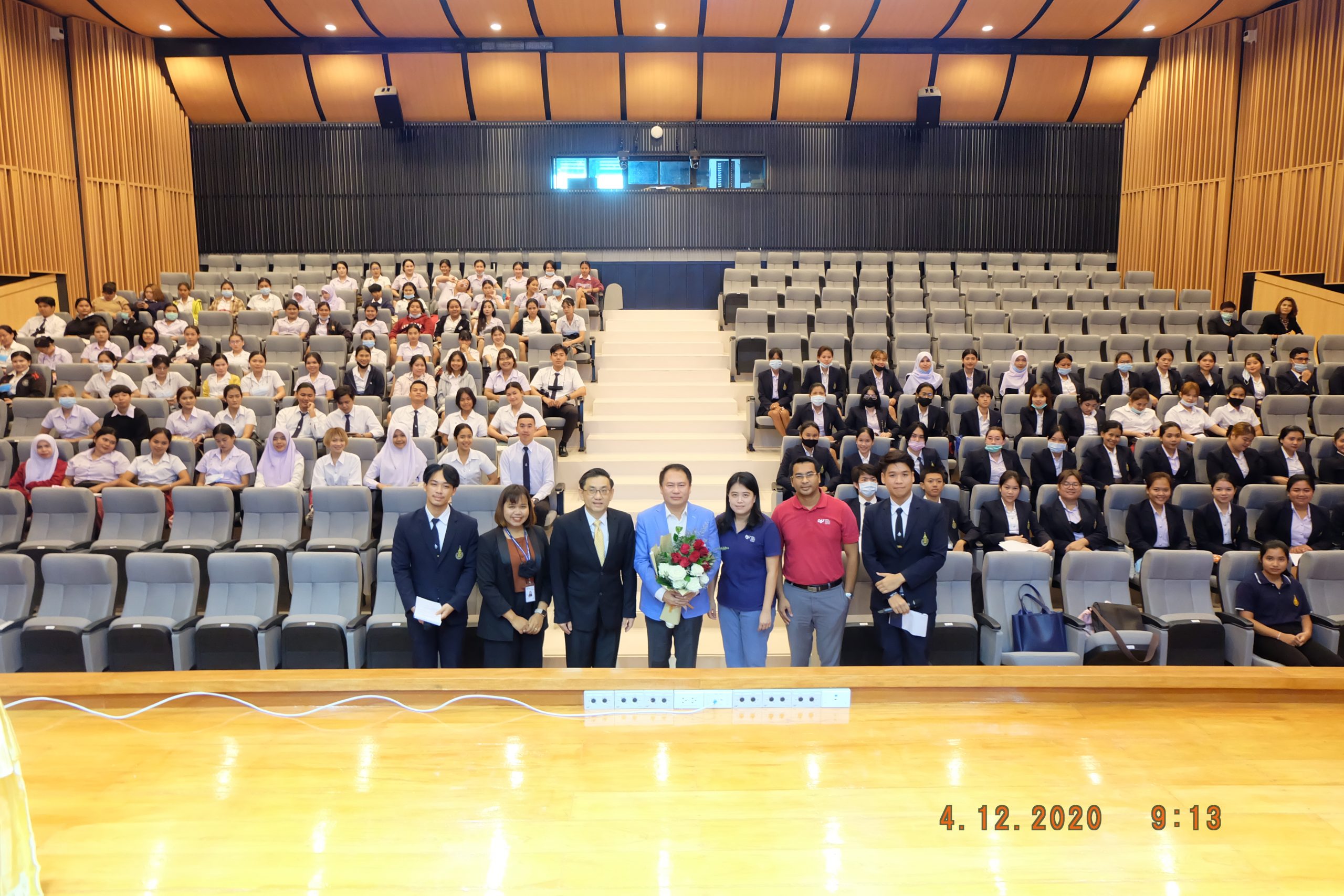 Read more about the article หลักสูตร TRM คณะพาณิชย์ฯ ม.อ.ตรัง จัดบรรยายพิเศษ “Design Thinking กับการท่องเที่ยวแบบ New Normal”