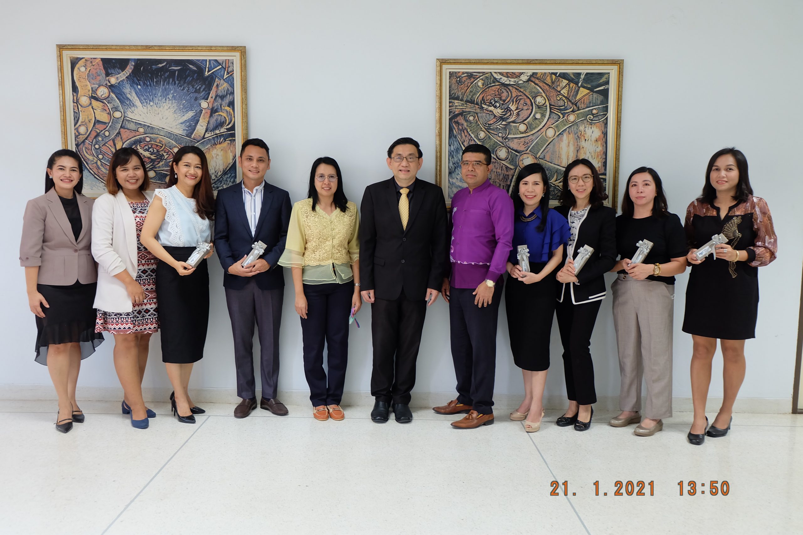 Read more about the article ทีมบริหารคณะพาณิชยศาสตร์ฯ ร่วมยินดีกับอาจารย์ที่ได้รับการแต่งตั้งให้ดำรงตำแหน่ง ผู้ช่วยศาสตราจารย์