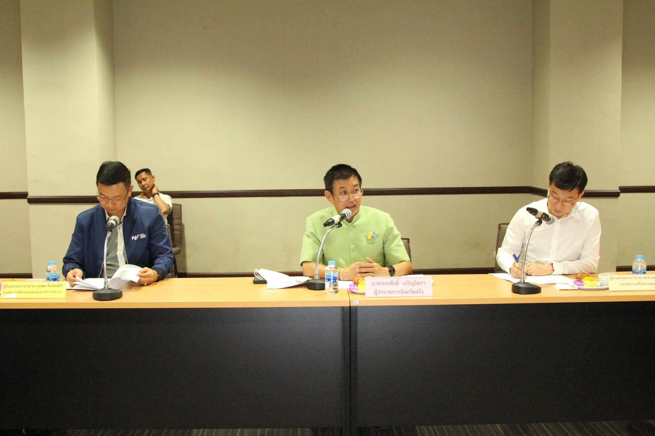Read more about the article จังหวัดตรัง ประชุมติดตามการเตรียมงานยางพาราแห่งชาติ ครั้งที่ 1