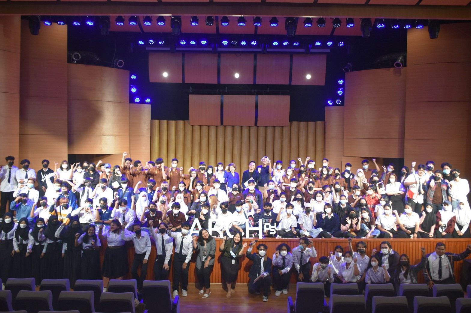 Read more about the article สถาปัตย์ฯ ม.อ.ตรัง จัดบรรยายสร้างแรงผลักดันในงานออกแบบ หัวข้อ Curiosity : Miti in Dimensions