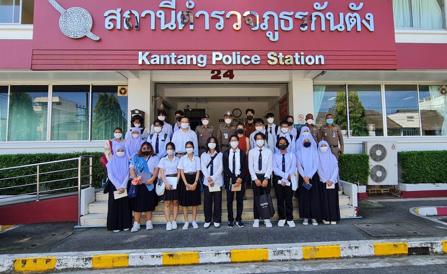 Read more about the article นศ.สถาปัตย์ ม.อ.ตรัง เยี่ยมชม สภ.กันตัง ดูแนวคิดการออกแบบอาคารราชการ