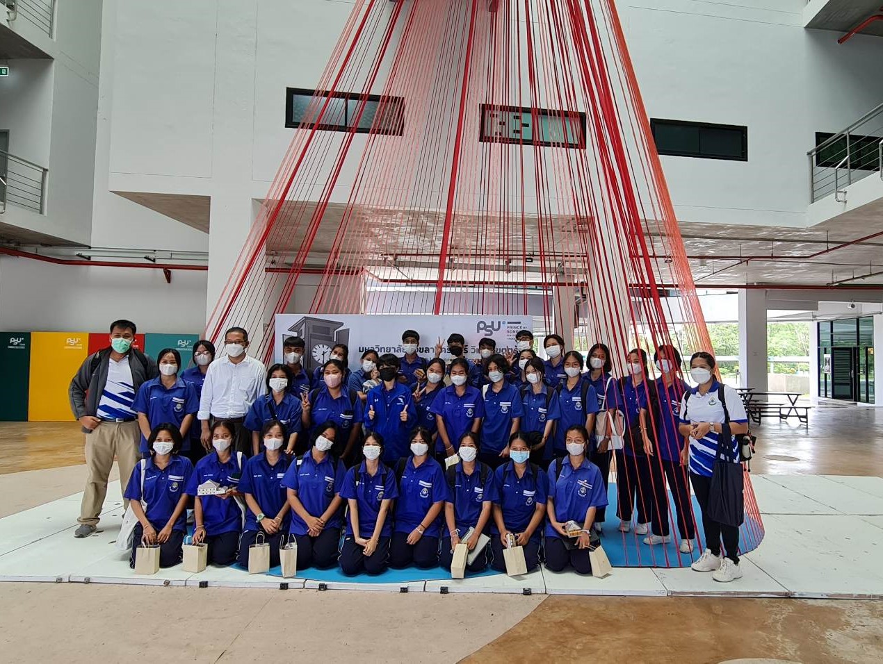 Read more about the article คณะสถาปัตย์ ม.อ.ตรัง ให้การต้อนรับ คณะครู-นักเรียนโรงเรียนสตรีพัทลุง เข้าดูงานด้านสถาปัตยกรรม